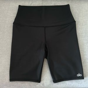 Alo Yoga Black Bike Shorts EUC - Size XS